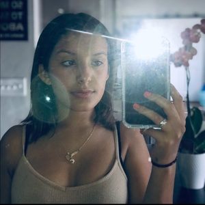 Meet your Posher, Eleny